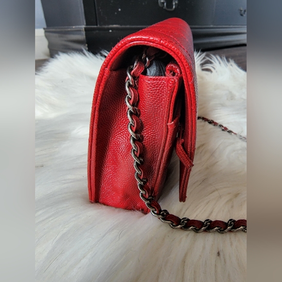 CHANEL Caviar Quilted Wallet On Chain WOC Red - Picture 4 of 9